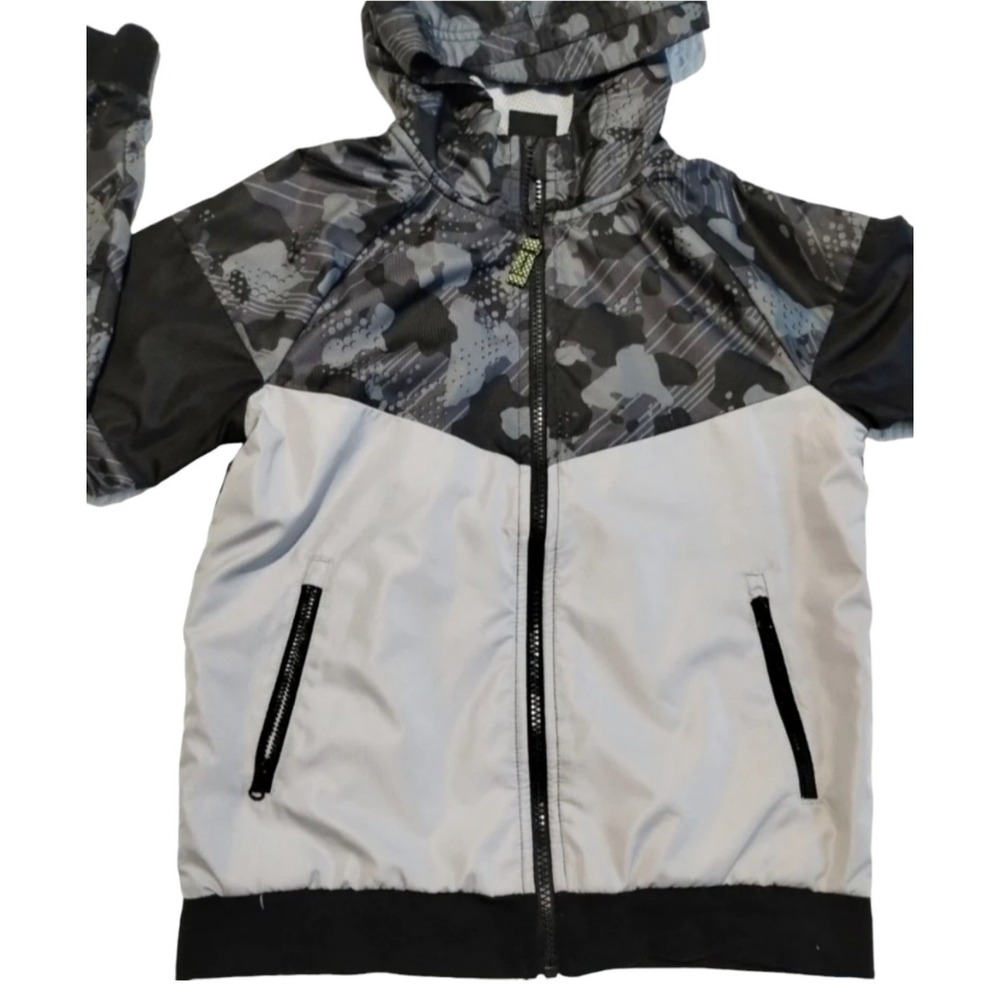 Russell Athletic Hooded Windbreaker Boys 10-12 LARGE GREY/BLK Camo
Jacket